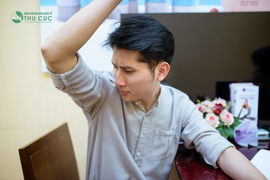 Hôi nách khiến bạn mất tự tin trong cuộc sống