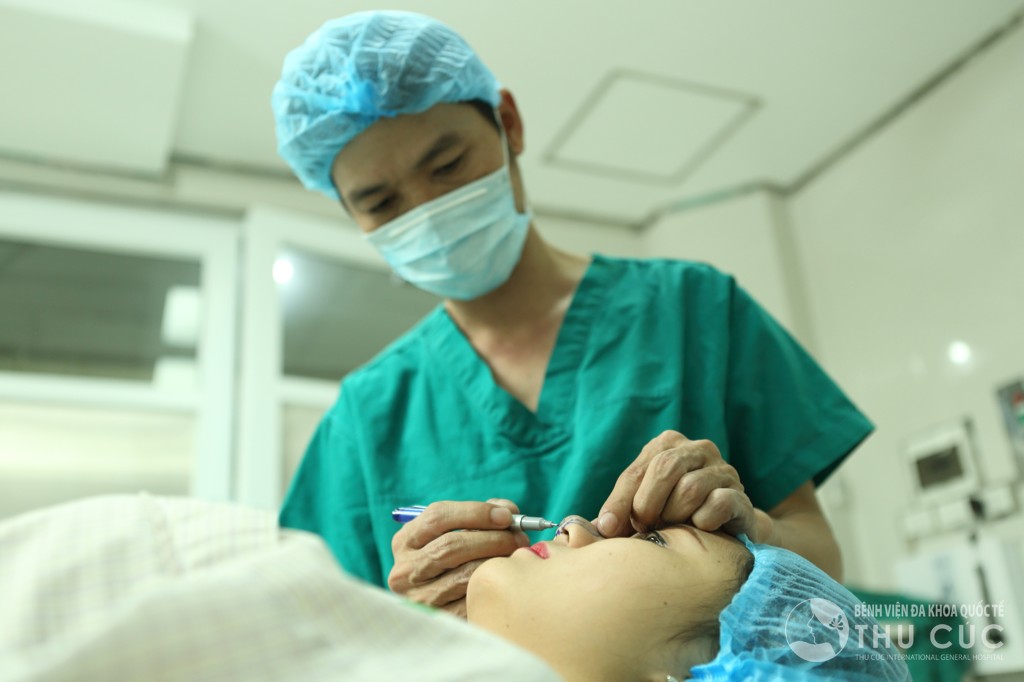 Tiểu phẫu này được thực hiện tại Thu Cúc Sài Gòn với quy trình bài bản, chuyên nghiệp, theo đúng tiêu chuẩn an toàn của Bộ Y tế.