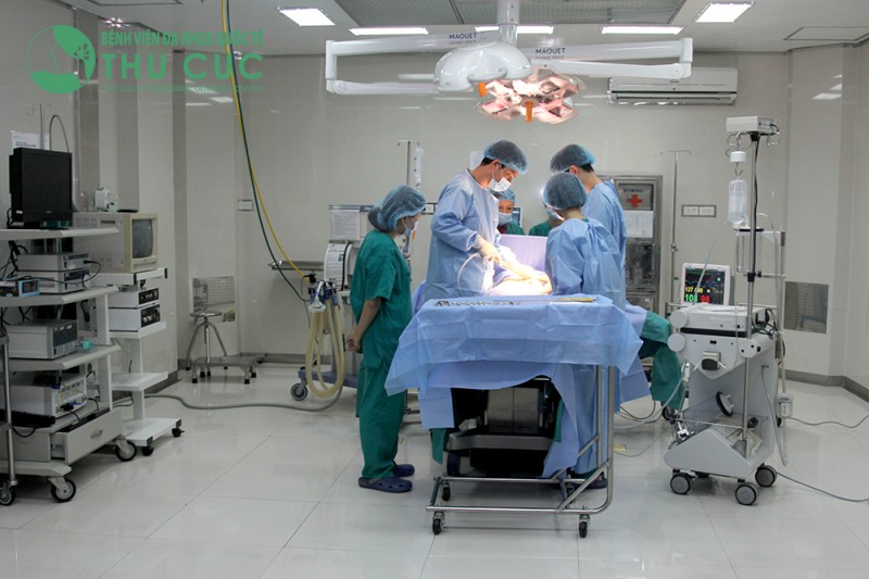 Nâng ngực nội soi ở đâu không đau