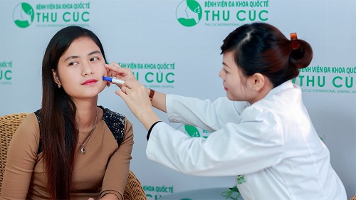 Thăm khám và tư vấn kỹ lưỡng tiền phẫu thuật