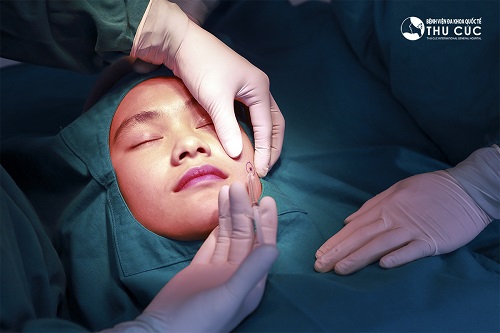 Phẫu thuật thực hiện nhẹ nhàng, trong điều kiện vô khuẩn tuyệt đối