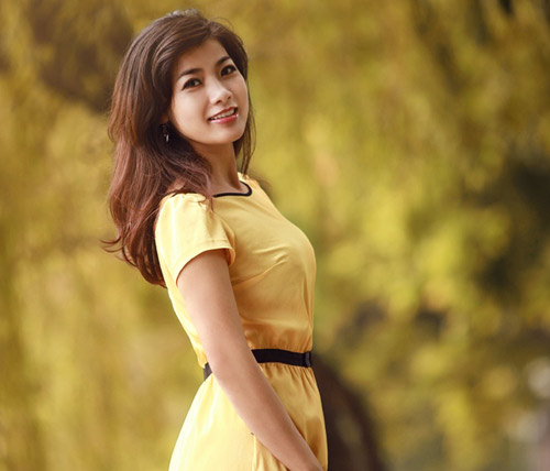 Vùng cánh tay của chị đã trở nên thon thả, giúp vóc dáng đẹp quyến rũ sau thẩm mỹ hút mỡ.