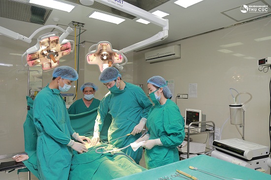 Hút mỡ tạo thành bụng eo thon theo công nghệ Vaser Lipo là phương pháp hiện đại thực hiện nhẹ nhàng và nhanh chóng, loại bỏ đến 95% lượng mỡ thừa.