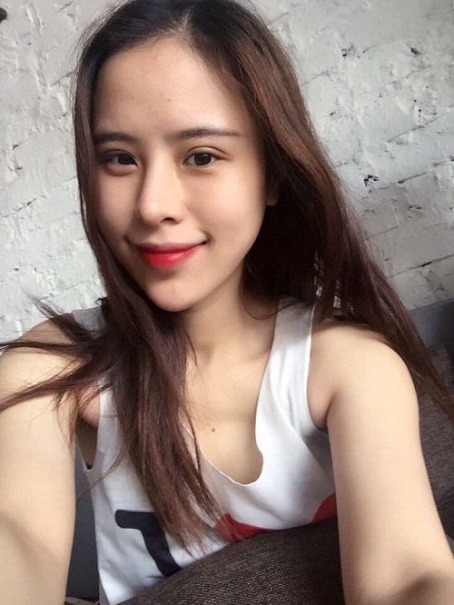 Nét đẹp sang chảnh chuẩn Hàn, đẹp tự nhiên sau thẩm mỹ tiêm Juvederm của cô nàng khiến ai cũng mải mê ngắm nhìn.