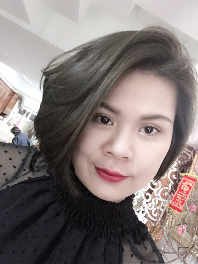 Tại Thu Cúc, bác sĩ sẽ rạch một đường sát mi, tiến hành bóc tách để lấy mỡ thừa, loại bỏ hoàn toàn dải cơ vòng ở mí mắt, tạo nếp mí rõ ràng giúp Ngân xóa hết “dấu vết” tuổi tác trên khuôn mặt.