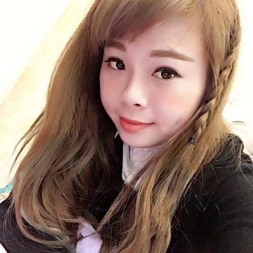 Má lúm Phương Dung thu hút hơn rất nhiều trong mắt người đối diện.