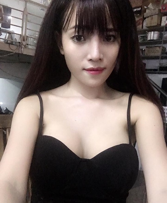 “Rất ưng về kết quả nâng ngực nên ngay thời gian sau mình quyết định đến Thu Cúc “nâng cấp” nốt chiếc mũi của mình” – Vivi An chia sẻ.
