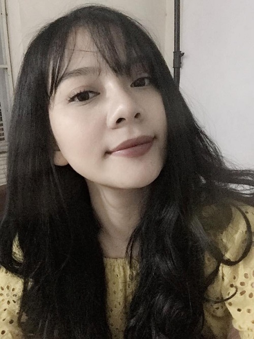 Đối với cô nàng, phụ nữ thông minh thì nên chọn những phương pháp làm đẹp đơn giản như các tiểu phẫu nâng mũi, cắt mí, tạo má lúm… thực hiện nhanh chóng, lại nhanh đẹp tự nhiên.