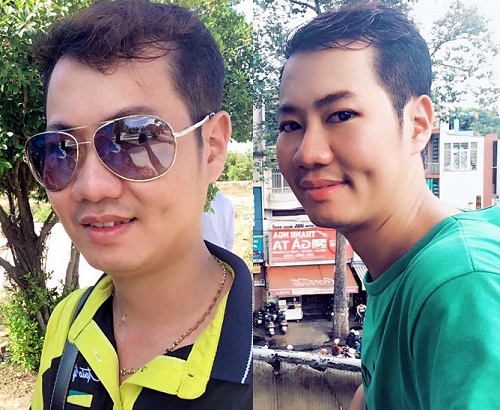 Nụ cười duyên dáng nhưng không kém phần nam tính với đôi má lúm cân đối là “vũ khí” giúp đầu bếp 26 tuổi nổi bật hút mọi ánh nhìn