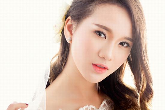 dáng mày ngang cũng rất phù hợp với những người có vầng trán nhỏ vì người có trán nhỏ
