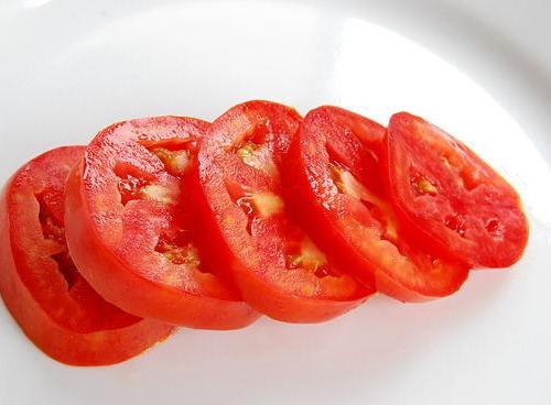 cách tẩy lông chân bằng cà chua