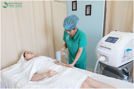 Hiện nay, để triệt lông hiệu quả, an toàn, tránh tình trạng viêm nang lông thì bạn nên áp dụng công nghệ triệt lông Laser Diode ở Thu Cúc.