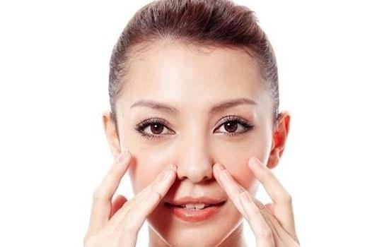 Tránh dùng tay sờ nắn, chỉnh hay va đập mạnh khiến mũi bị tổn thương, biến dạng.