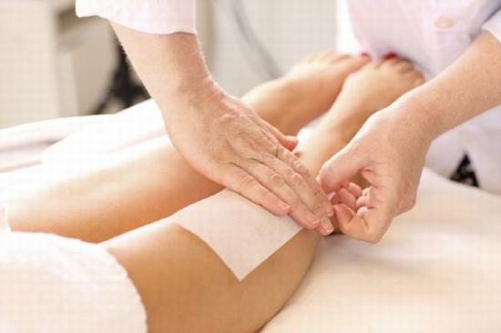 Tẩy lông tại nhà chỉ là cách làm đứt lông tạm thời mà không thể loại bỏ sạch lông khỏi bề mặt da.