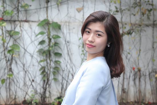 Phun môi sử dụng thiết bị chuyên dụng để đưa mực xăm vào môi nên sẽ giúp đôi môi hồng hào, tươi tắn lâu dài.