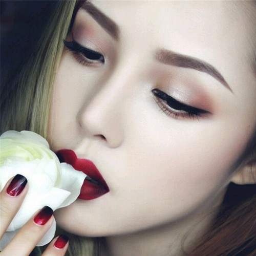 Sau khi phun xăm mí mắt bạn sẽ thêm tự tin đẹp rạng ngời ở bất kỳ đâu.