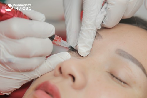 Xăm mí mắt tại Thu Cúc Sài Gòn thực hiện theo các bước an toàn của Bộ Y tế.