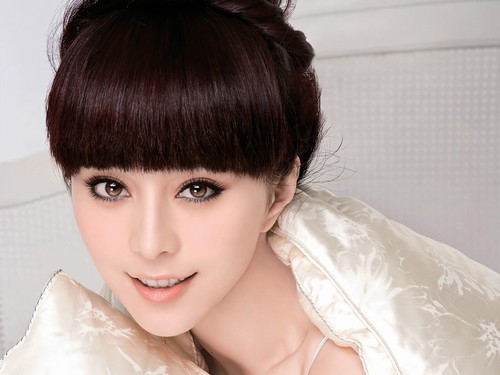 Phun xăm mí mắt là giải pháp làm đẹp được nhiều bạn trẻ quan tâm.