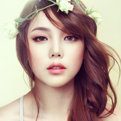 Phun thêu thẩm mỹ là biện pháp làm đẹp hàng lông mày nhanh chóng, an toàn và hiệu quả cao.