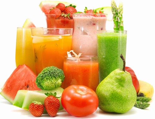 Sau khi phun xăm môi nên bổ sung nhiều vitamin trong rau quả.