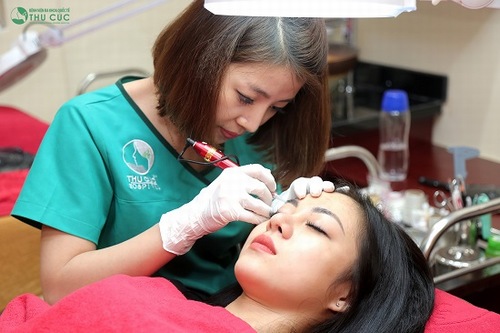 Kỹ thuật thêu lông mày sẽ ảnh hưởng trực tiếp tới kết quả cũng như thời gian duy trì sau thẩm mỹ.