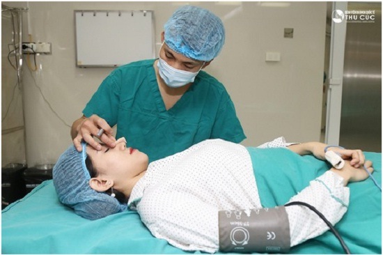9X khiến nhiều người tưởng “đập mặt xây lại” vì xinh ấn tượng sau nâng mũi