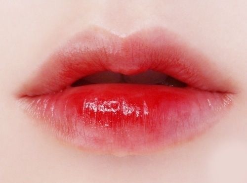 Kết quả sau khi thực hiện phun môi xí muội thẩm mỹ.