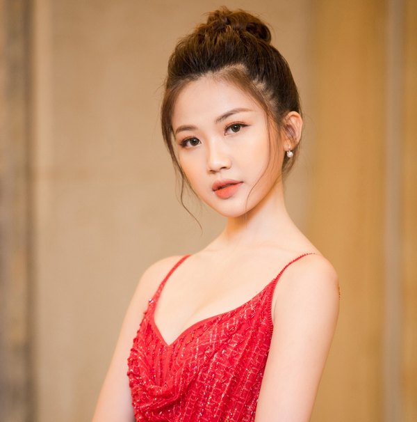 Đây cũng là cơ hội có 1-0-2 để các tín đồ làm đẹp sở hữu những voucher thẩm mỹ cực kỳ ưu đãi