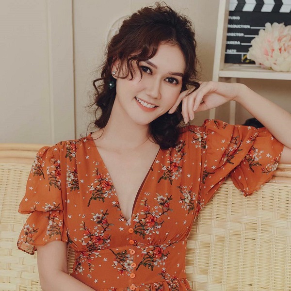 "Chị Mận" Hương Giang rạng rỡ, xinh đẹp sau khi thực hiện combo phun mày và cấy colagen tươi tại Thu Cúc Mega Beauty Center
